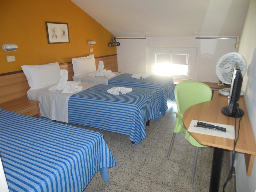 Hotel Edy Rimini Exteriör bild