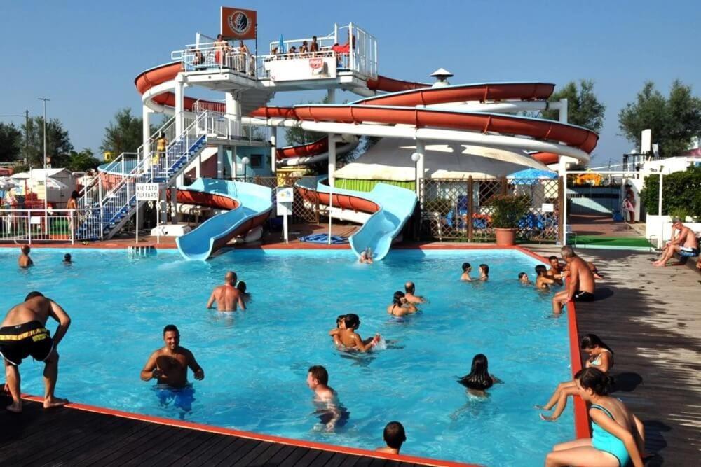 Hotel Edy Rimini Exteriör bild