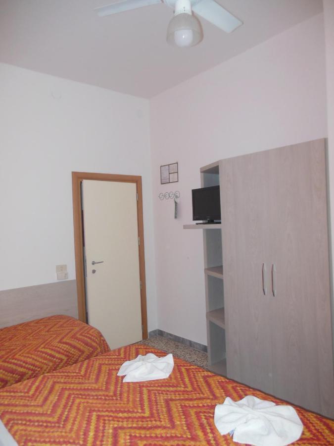 Hotel Edy Rimini Exteriör bild
